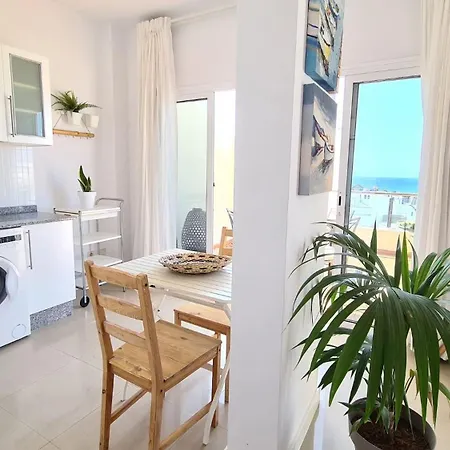아파트 Charco Terrace - Central & Cozy Apartment *